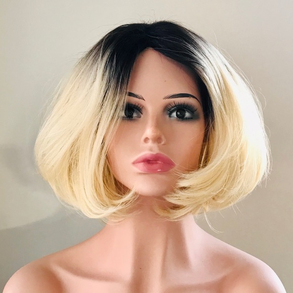 “Put On & Go” Ombre Blonde Premium Fiber Bob Wig for Events or Daily Wear - Picture 4 of 6